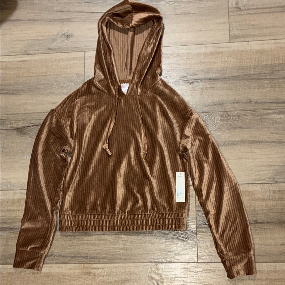No Boundaries Tan Velour-Like Long Sleeve Hoodie (1 pc,not set as tag indicates)